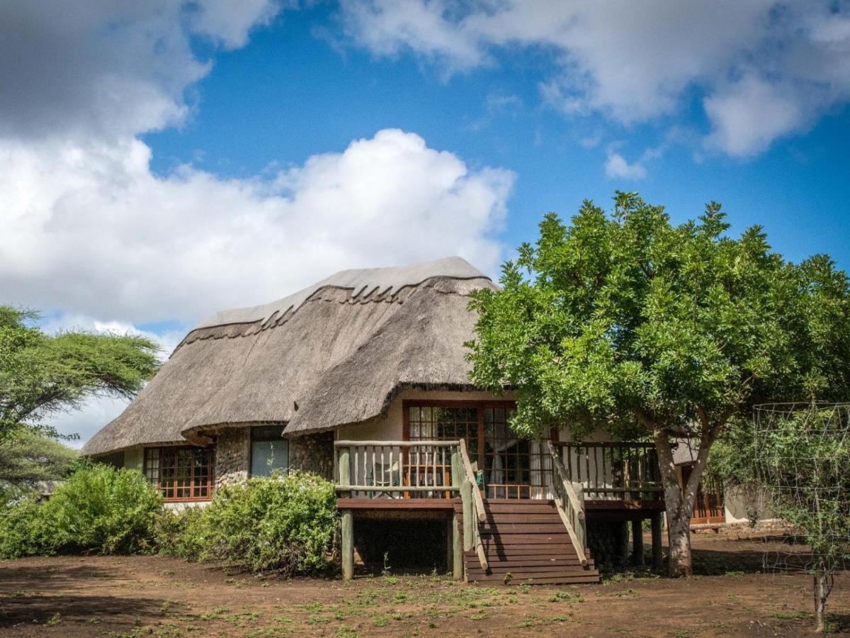 Rhino River Lodge Manyoni Private Game Reserve Bagian luar foto