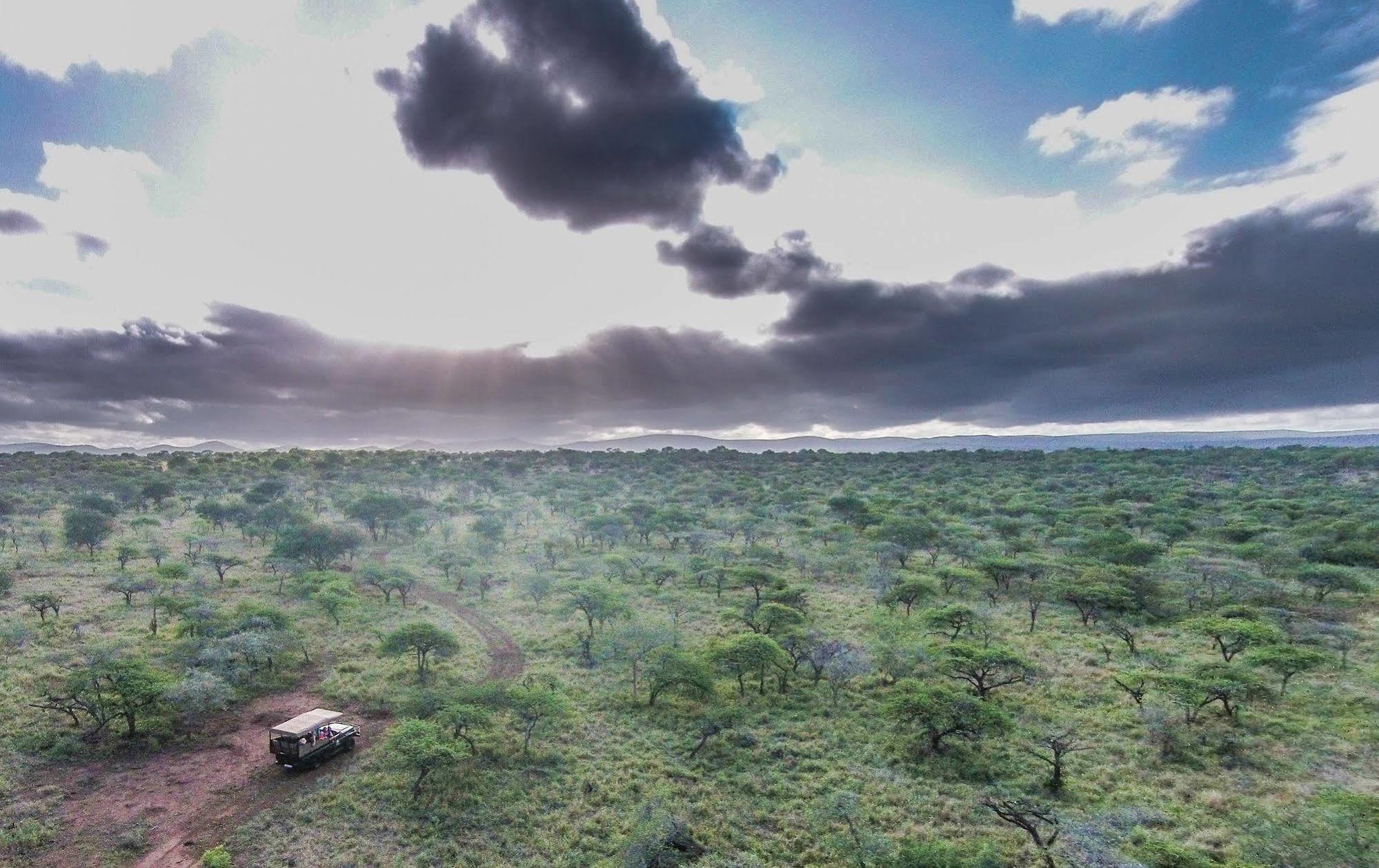 Rhino River Lodge Manyoni Private Game Reserve Bagian luar foto