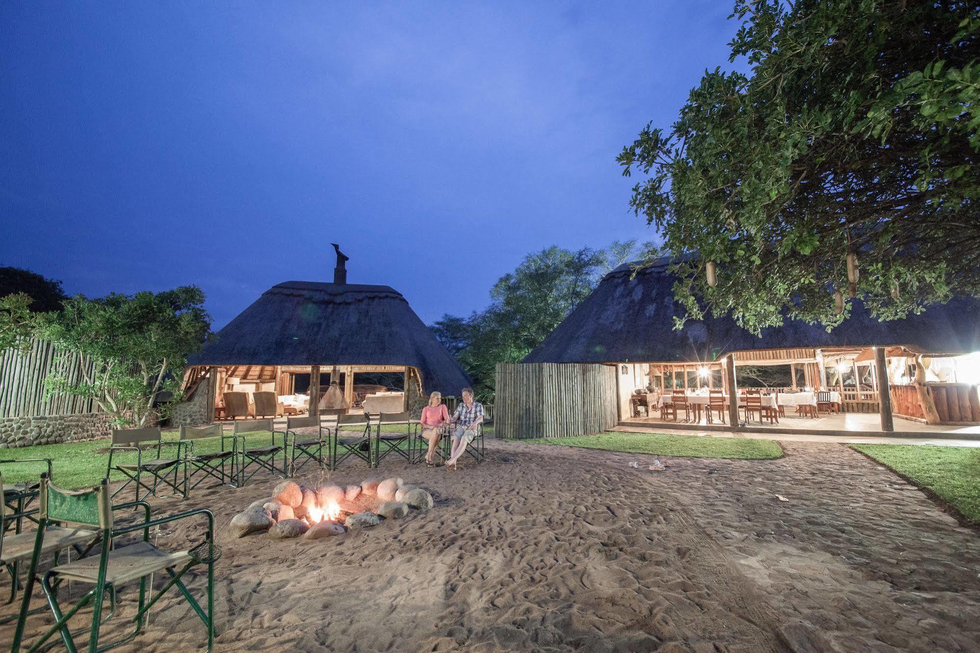 Rhino River Lodge Manyoni Private Game Reserve Bagian luar foto